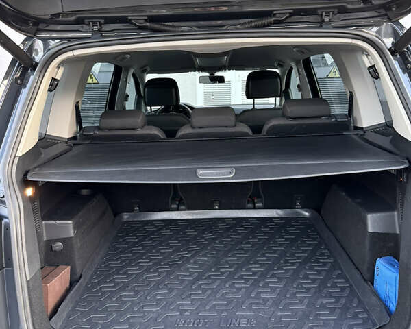 Сірий Фольксваген Туран, об'ємом двигуна 1.97 л та пробігом 268 тис. км за 16500 $, фото 10 на Automoto.ua