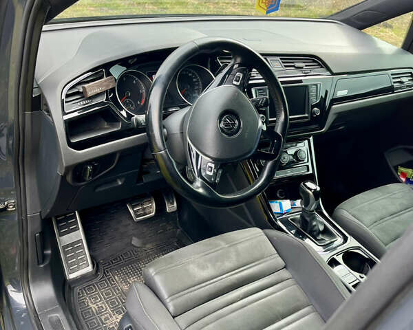 Сірий Фольксваген Туран, об'ємом двигуна 1.97 л та пробігом 279 тис. км за 18300 $, фото 8 на Automoto.ua