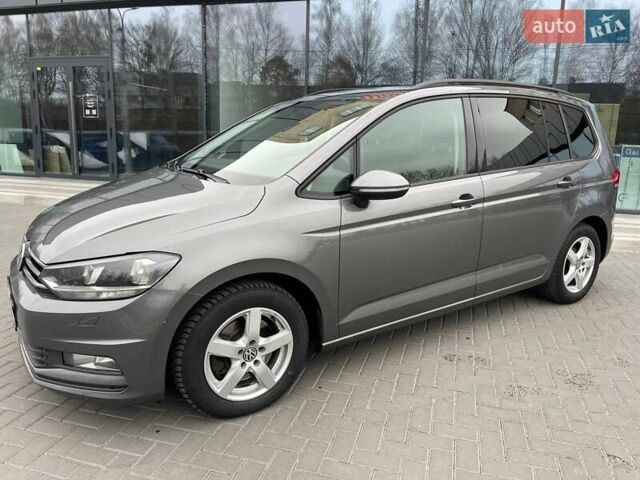 Серый Фольксваген Туран, объемом двигателя 1.97 л и пробегом 280 тыс. км за 14400 $, фото 2 на Automoto.ua