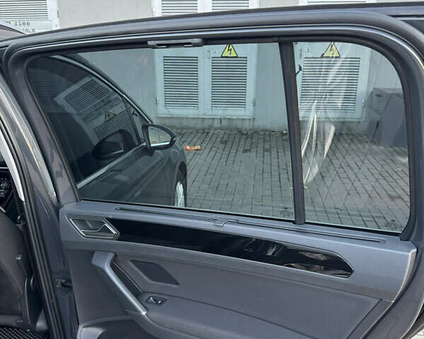 Сірий Фольксваген Туран, об'ємом двигуна 1.97 л та пробігом 268 тис. км за 16500 $, фото 16 на Automoto.ua