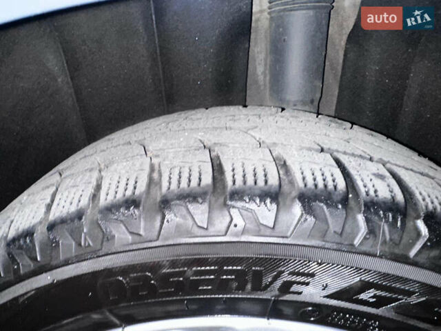 Сірий Фольксваген Туран, об'ємом двигуна 1.97 л та пробігом 317 тис. км за 15200 $, фото 30 на Automoto.ua
