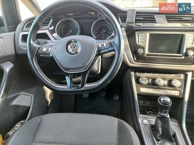 Серый Фольксваген Туран, объемом двигателя 1.6 л и пробегом 240 тыс. км за 14950 $, фото 11 на Automoto.ua