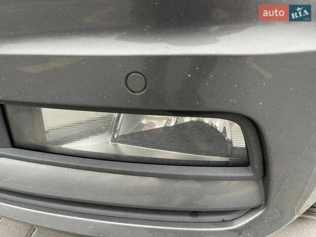 Серый Фольксваген Туран, объемом двигателя 1.97 л и пробегом 280 тыс. км за 14400 $, фото 54 на Automoto.ua