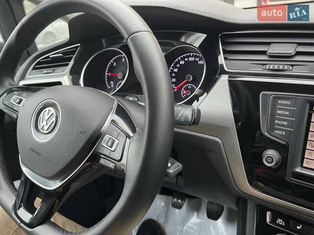 Серый Фольксваген Туран, объемом двигателя 1.97 л и пробегом 280 тыс. км за 14400 $, фото 25 на Automoto.ua