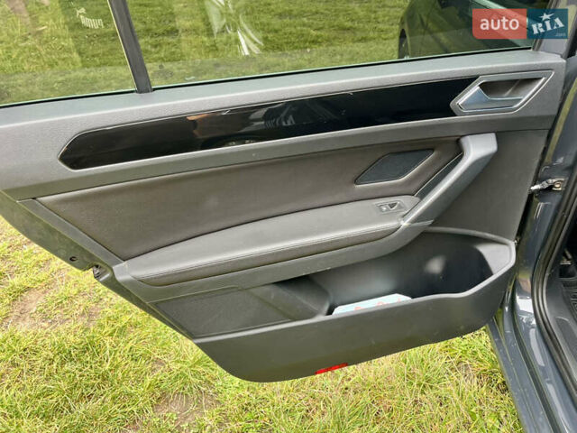 Сірий Фольксваген Туран, об'ємом двигуна 1.97 л та пробігом 279 тис. км за 18300 $, фото 7 на Automoto.ua