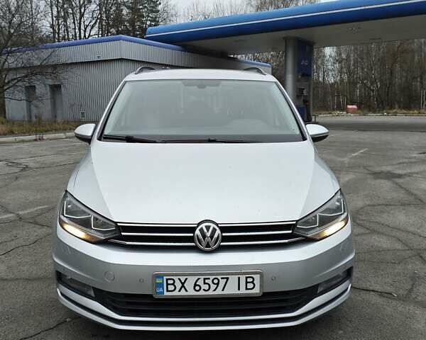 Серый Фольксваген Туран, объемом двигателя 1.6 л и пробегом 302 тыс. км за 13550 $, фото 18 на Automoto.ua