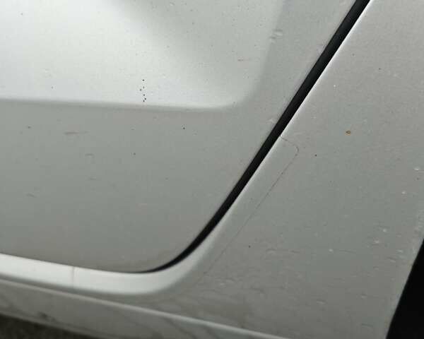 Серый Фольксваген Туран, объемом двигателя 1.6 л и пробегом 302 тыс. км за 13550 $, фото 49 на Automoto.ua