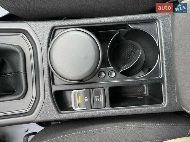 Серый Фольксваген Туран, объемом двигателя 1.97 л и пробегом 280 тыс. км за 14400 $, фото 28 на Automoto.ua