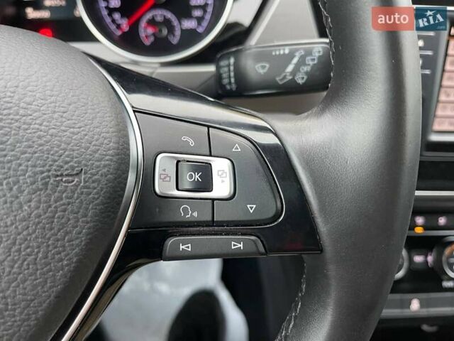 Серый Фольксваген Туран, объемом двигателя 1.97 л и пробегом 280 тыс. км за 14400 $, фото 24 на Automoto.ua