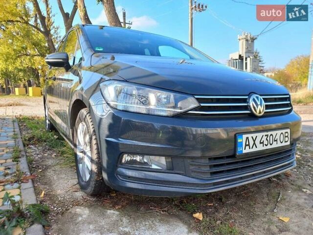 Серый Фольксваген Туран, объемом двигателя 1.6 л и пробегом 240 тыс. км за 14950 $, фото 4 на Automoto.ua