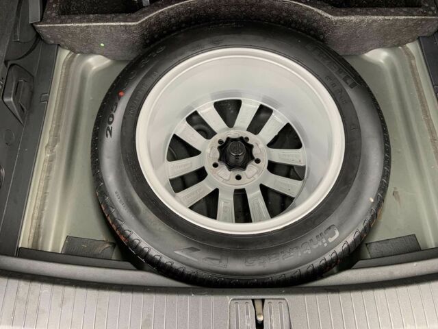 Серый Фольксваген Туран, объемом двигателя 1.6 л и пробегом 245 тыс. км за 16000 $, фото 7 на Automoto.ua