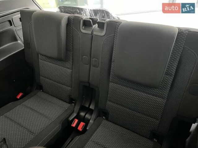 Серый Фольксваген Туран, объемом двигателя 1.97 л и пробегом 280 тыс. км за 14400 $, фото 52 на Automoto.ua