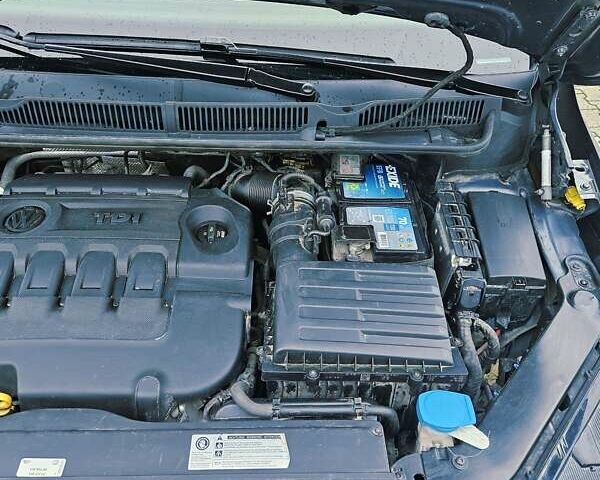 Серый Фольксваген Туран, объемом двигателя 1.97 л и пробегом 220 тыс. км за 18300 $, фото 16 на Automoto.ua