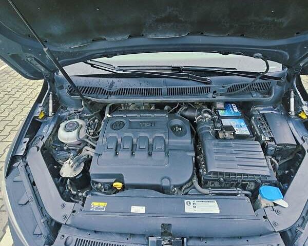 Серый Фольксваген Туран, объемом двигателя 1.97 л и пробегом 220 тыс. км за 18300 $, фото 15 на Automoto.ua