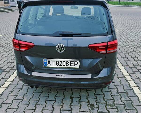 Серый Фольксваген Туран, объемом двигателя 1.97 л и пробегом 220 тыс. км за 18300 $, фото 6 на Automoto.ua