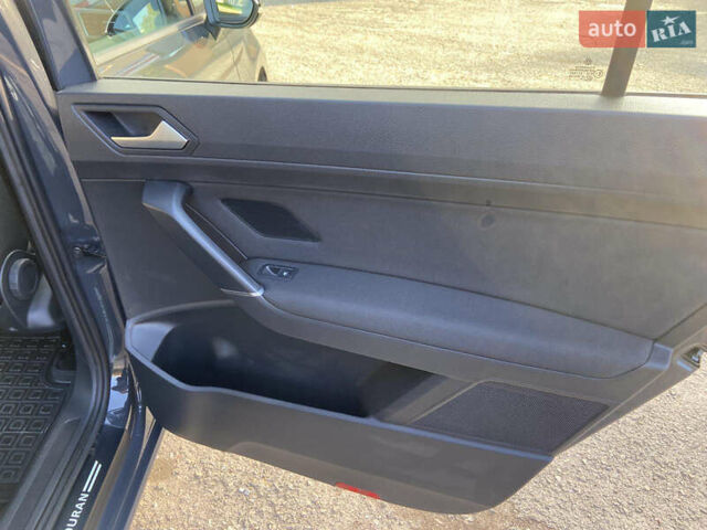 Серый Фольксваген Туран, объемом двигателя 1.6 л и пробегом 210 тыс. км за 16400 $, фото 15 на Automoto.ua