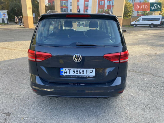 Серый Фольксваген Туран, объемом двигателя 1.6 л и пробегом 210 тыс. км за 16400 $, фото 5 на Automoto.ua