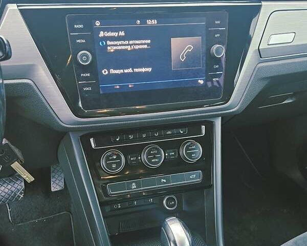 Серый Фольксваген Туран, объемом двигателя 1.97 л и пробегом 220 тыс. км за 18300 $, фото 9 на Automoto.ua