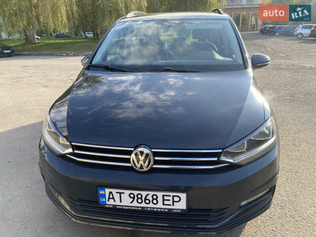 Серый Фольксваген Туран, объемом двигателя 1.6 л и пробегом 210 тыс. км за 16400 $, фото 2 на Automoto.ua