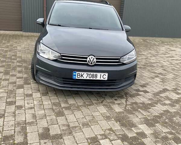 Сірий Фольксваген Туран, об'ємом двигуна 1.97 л та пробігом 285 тис. км за 16300 $, фото 3 на Automoto.ua