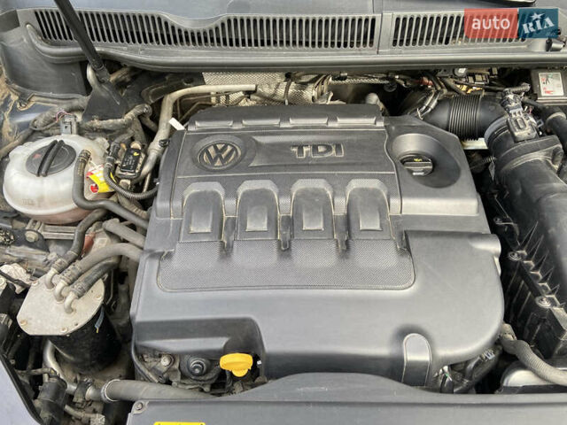 Серый Фольксваген Туран, объемом двигателя 1.6 л и пробегом 210 тыс. км за 16400 $, фото 32 на Automoto.ua