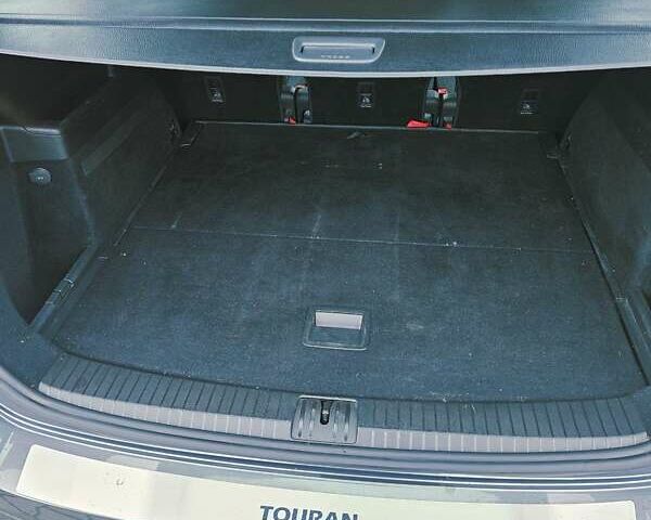 Серый Фольксваген Туран, объемом двигателя 1.97 л и пробегом 220 тыс. км за 18300 $, фото 18 на Automoto.ua