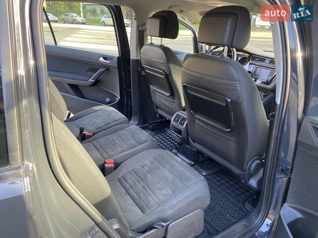 Серый Фольксваген Туран, объемом двигателя 1.6 л и пробегом 210 тыс. км за 16400 $, фото 12 на Automoto.ua