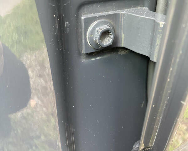 Серый Фольксваген Туран, объемом двигателя 1.6 л и пробегом 210 тыс. км за 16400 $, фото 28 на Automoto.ua