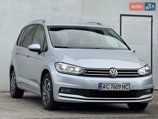 Серый Фольксваген Туран, объемом двигателя 2 л и пробегом 240 тыс. км за 17300 $, фото 13 на Automoto.ua
