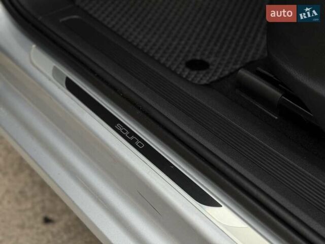 Серый Фольксваген Туран, объемом двигателя 2 л и пробегом 240 тыс. км за 17300 $, фото 60 на Automoto.ua