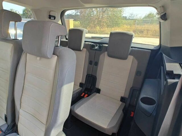 Серый Фольксваген Туран, объемом двигателя 2 л и пробегом 78 тыс. км за 14200 $, фото 4 на Automoto.ua