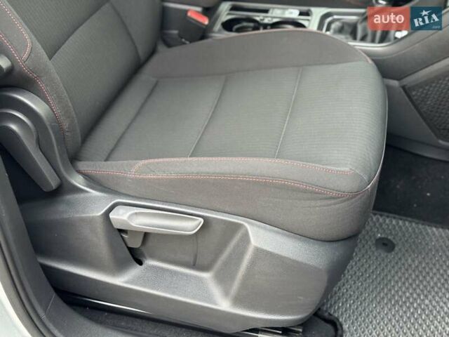 Серый Фольксваген Туран, объемом двигателя 2 л и пробегом 240 тыс. км за 17300 $, фото 56 на Automoto.ua