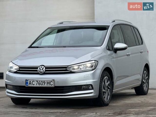 Серый Фольксваген Туран, объемом двигателя 2 л и пробегом 240 тыс. км за 17300 $, фото 14 на Automoto.ua