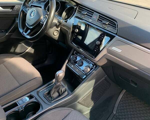 Сірий Фольксваген Туран, об'ємом двигуна 1.97 л та пробігом 246 тис. км за 20000 $, фото 42 на Automoto.ua