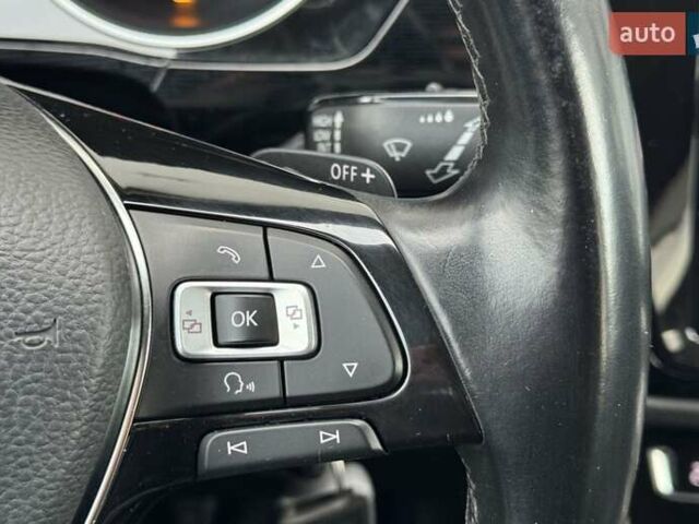 Серый Фольксваген Туран, объемом двигателя 2 л и пробегом 240 тыс. км за 17300 $, фото 47 на Automoto.ua