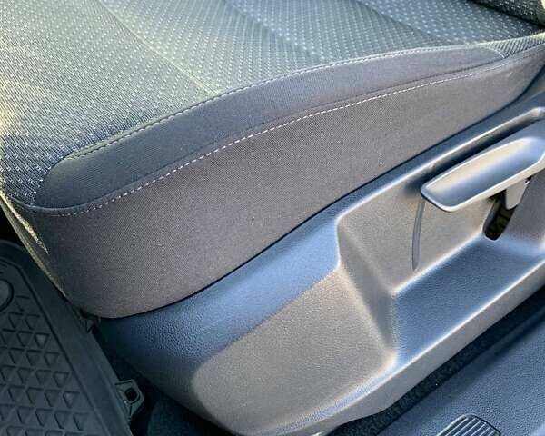 Сірий Фольксваген Туран, об'ємом двигуна 1.97 л та пробігом 246 тис. км за 20000 $, фото 38 на Automoto.ua