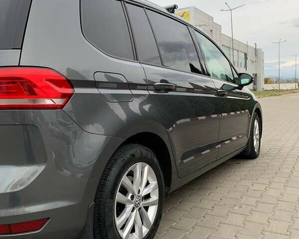 Сірий Фольксваген Туран, об'ємом двигуна 1.97 л та пробігом 246 тис. км за 20000 $, фото 19 на Automoto.ua