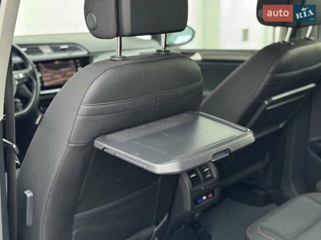 Серый Фольксваген Туран, объемом двигателя 2 л и пробегом 240 тыс. км за 17300 $, фото 42 на Automoto.ua