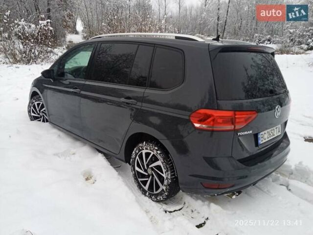 Серый Фольксваген Туран, объемом двигателя 1.97 л и пробегом 276 тыс. км за 17900 $, фото 4 на Automoto.ua