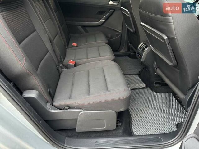 Серый Фольксваген Туран, объемом двигателя 2 л и пробегом 240 тыс. км за 17300 $, фото 44 на Automoto.ua