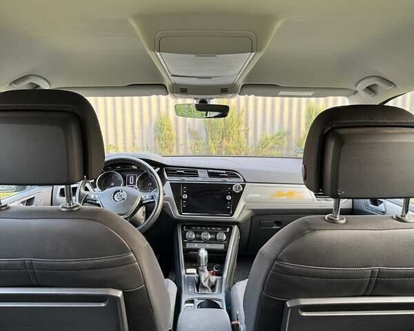 Серый Фольксваген Туран, объемом двигателя 2 л и пробегом 280 тыс. км за 18200 $, фото 24 на Automoto.ua