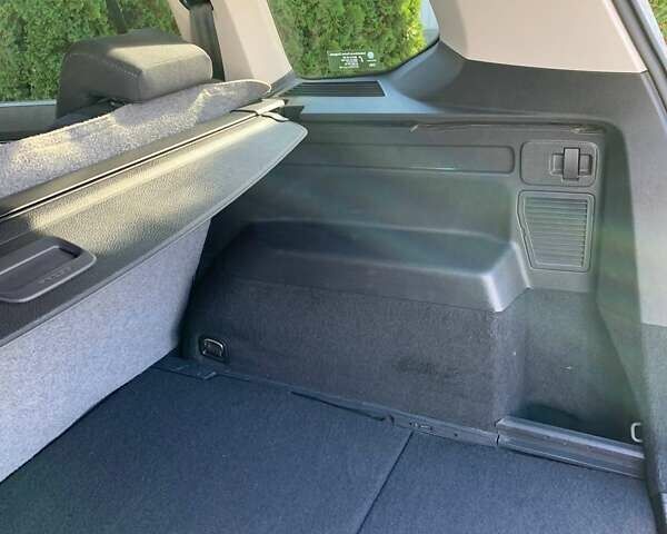 Сірий Фольксваген Туран, об'ємом двигуна 1.97 л та пробігом 246 тис. км за 20000 $, фото 24 на Automoto.ua