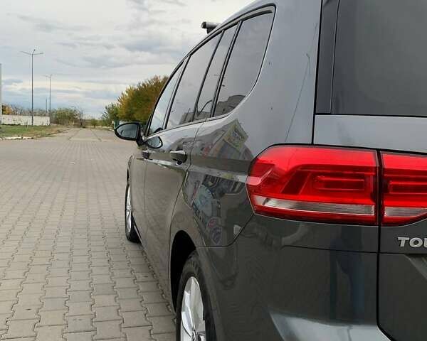 Сірий Фольксваген Туран, об'ємом двигуна 1.97 л та пробігом 246 тис. км за 20000 $, фото 13 на Automoto.ua