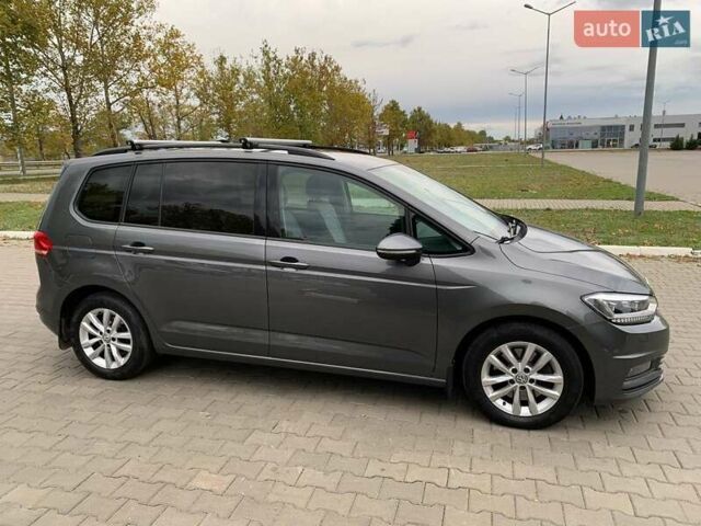 Сірий Фольксваген Туран, об'ємом двигуна 1.97 л та пробігом 246 тис. км за 20000 $, фото 2 на Automoto.ua