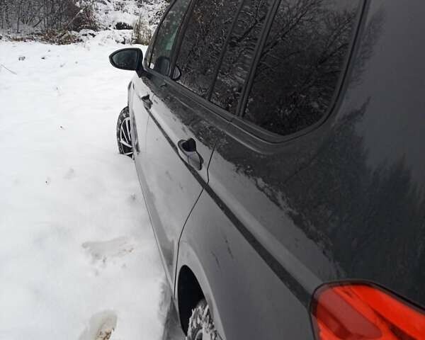 Серый Фольксваген Туран, объемом двигателя 1.97 л и пробегом 276 тыс. км за 17900 $, фото 7 на Automoto.ua