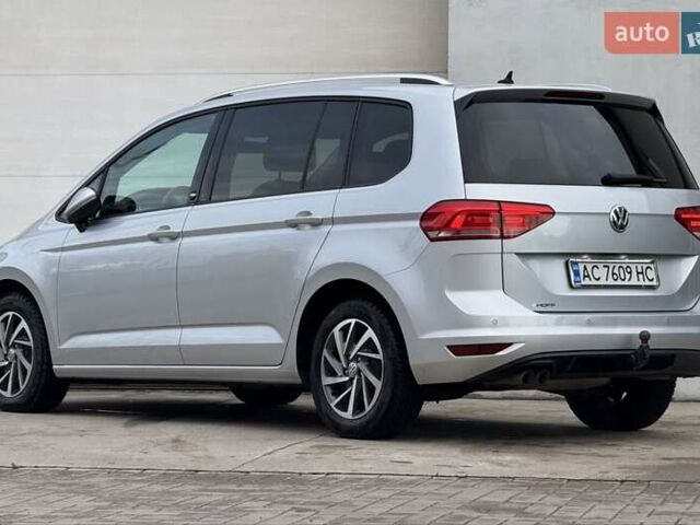 Серый Фольксваген Туран, объемом двигателя 2 л и пробегом 240 тыс. км за 17300 $, фото 18 на Automoto.ua