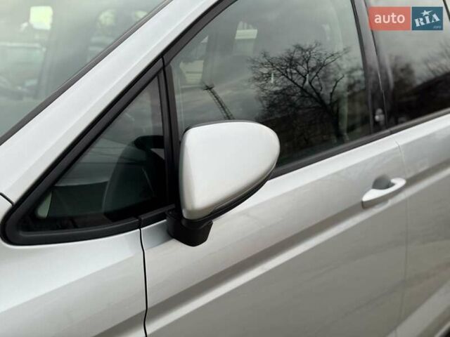 Серый Фольксваген Туран, объемом двигателя 2 л и пробегом 240 тыс. км за 17300 $, фото 50 на Automoto.ua