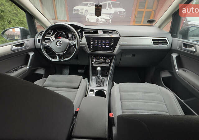 Серый Фольксваген Туран, объемом двигателя 1.97 л и пробегом 278 тыс. км за 18700 $, фото 53 на Automoto.ua