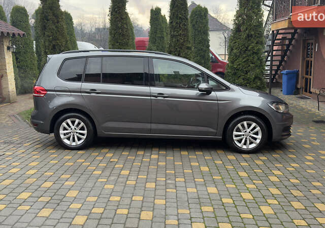 Серый Фольксваген Туран, объемом двигателя 1.97 л и пробегом 278 тыс. км за 18700 $, фото 3 на Automoto.ua