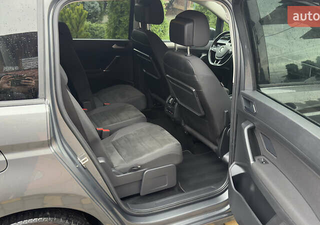 Серый Фольксваген Туран, объемом двигателя 1.97 л и пробегом 278 тыс. км за 18700 $, фото 50 на Automoto.ua